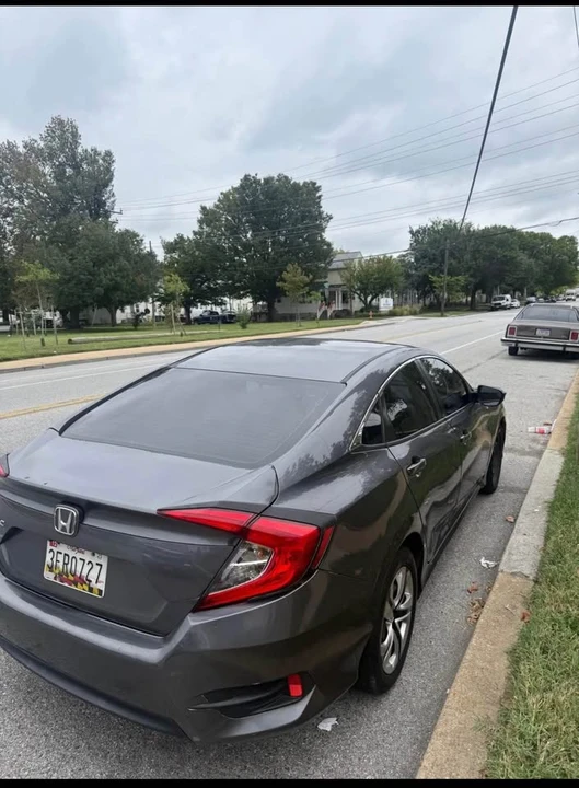 2016 Honda Civic 10th Gen - Image 3 of 6