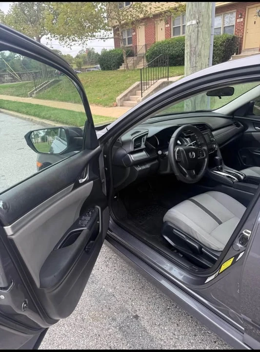 2016 Honda Civic 10th Gen - Image 4 of 6