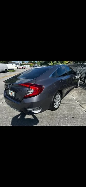 2016 Honda Civic 10th Gen - Image 4 of 4