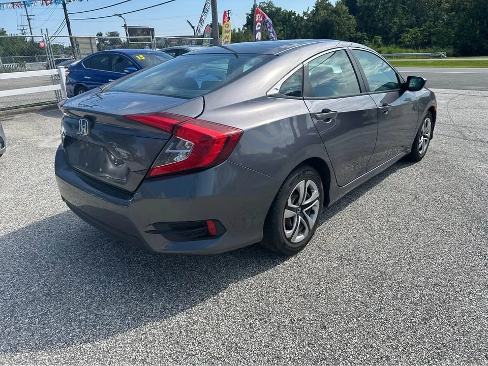 2016 Honda Civic 10th Gen - Image 8 of 16