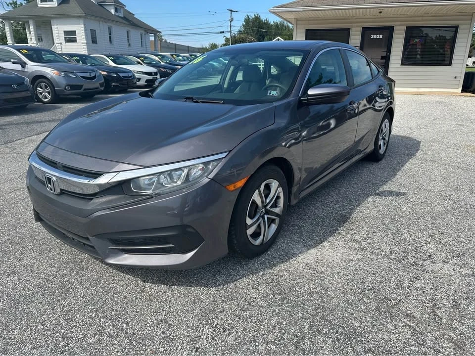 2016 Honda Civic 10th Gen - Image 3 of 16