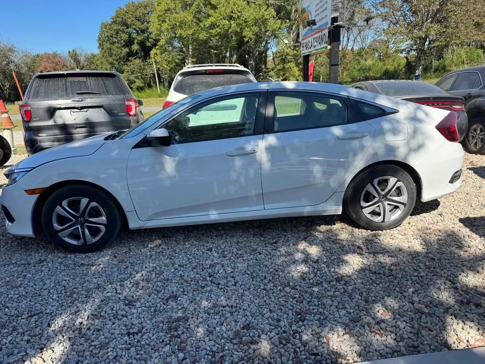 2016 Honda Civic 10th Gen - Image 2 of 8