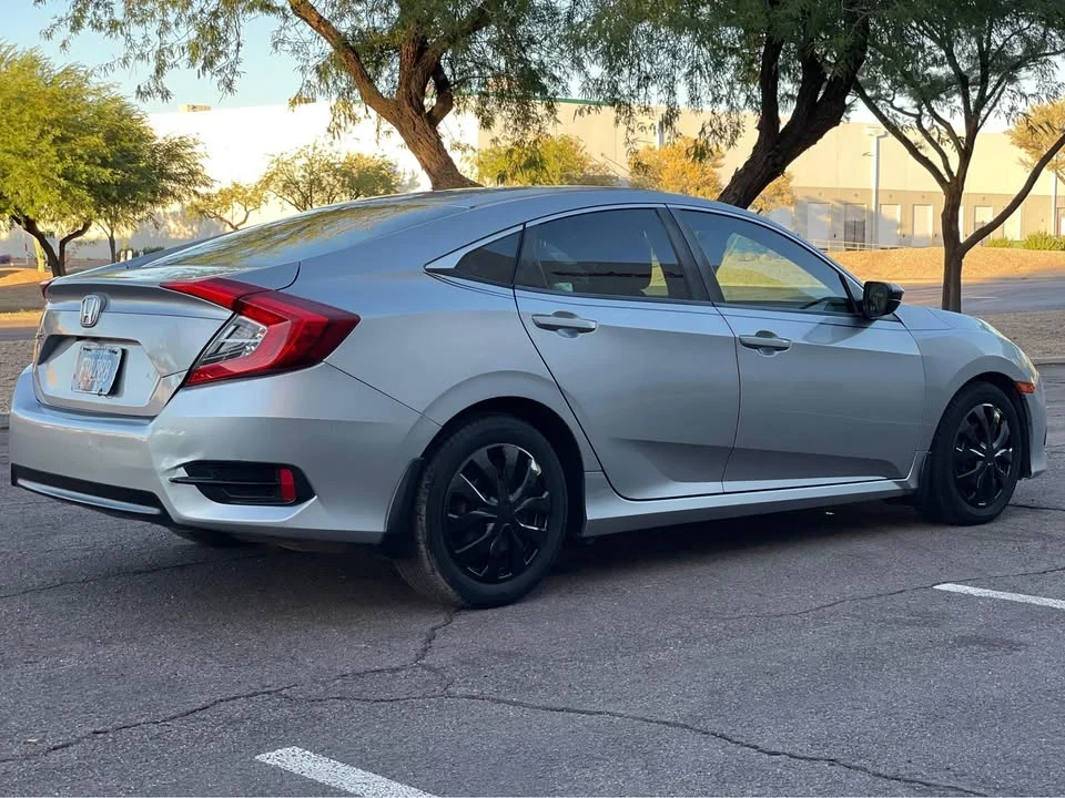 2016 Honda Civic 10th Gen - Image 5 of 7