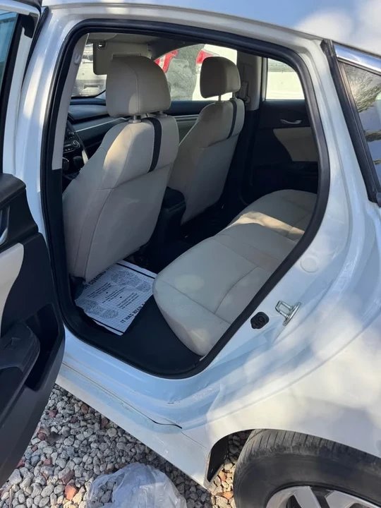2016 Honda Civic 10th Gen - Image 6 of 8