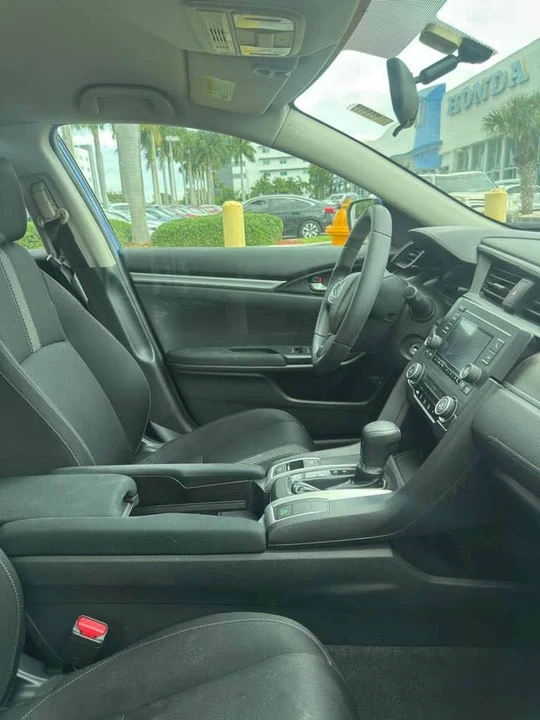 2016 Honda Civic 10th Gen - Image 5 of 8