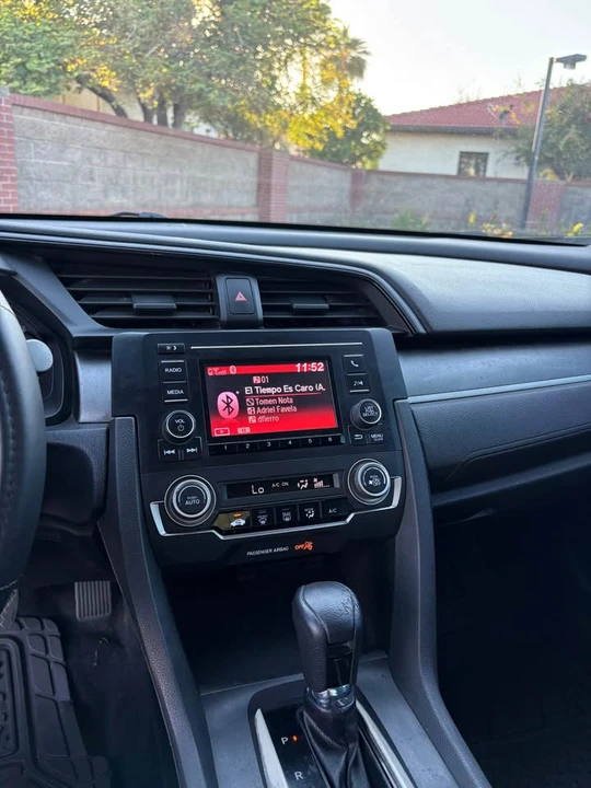 2016 Honda Civic 10th Gen - Image 12 of 15