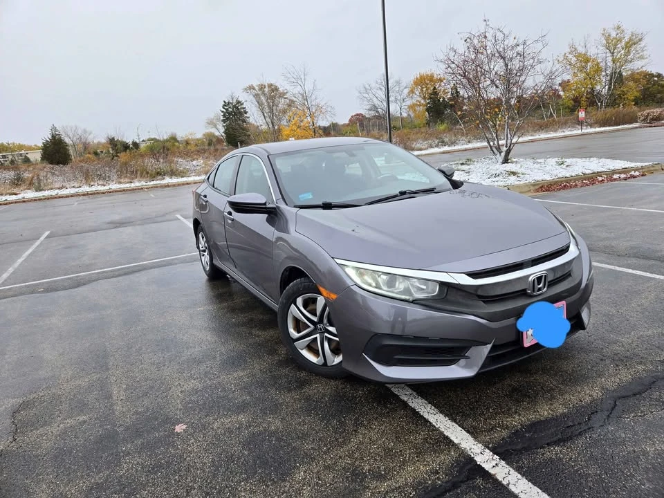 2016 Honda Civic 10th Gen - Image 2 of 10