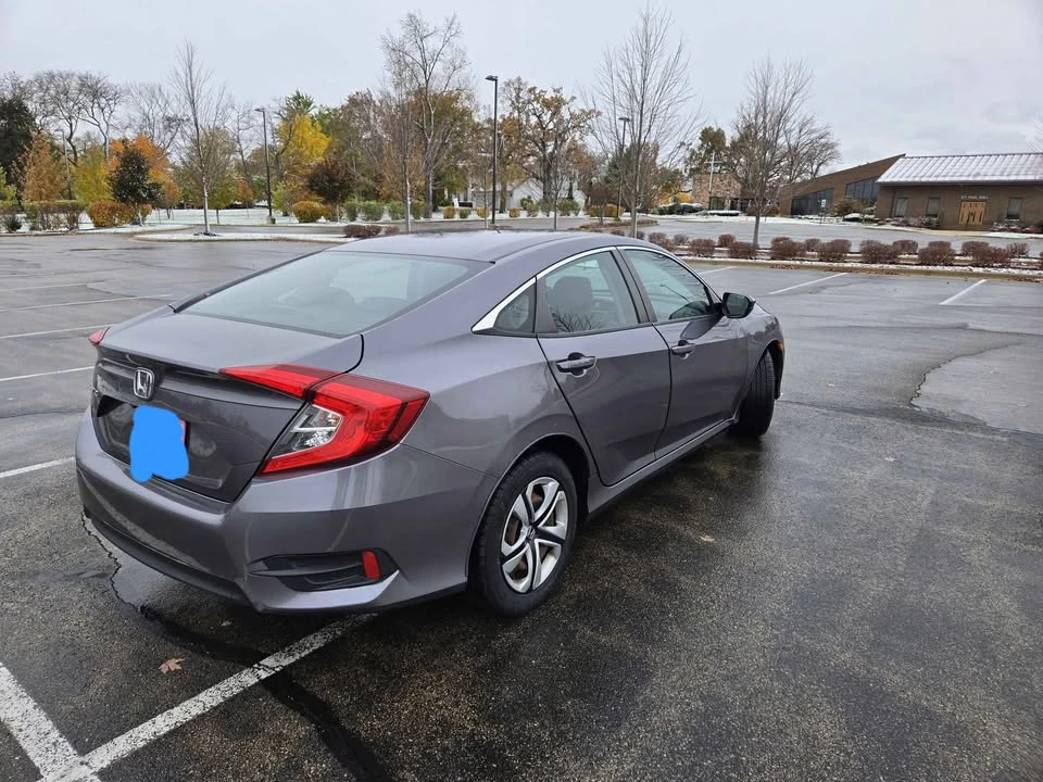 2016 Honda Civic 10th Gen - Image 3 of 10