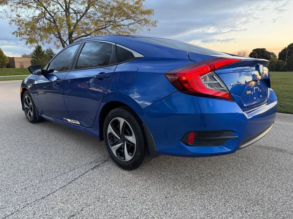 2016 Honda Civic 10th Gen - Image 6 of 19