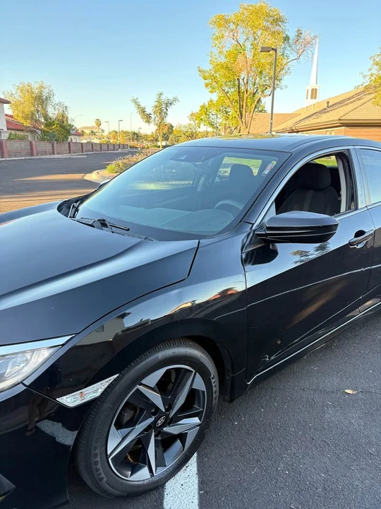 2016 Honda Civic 10th Gen - Image 4 of 15