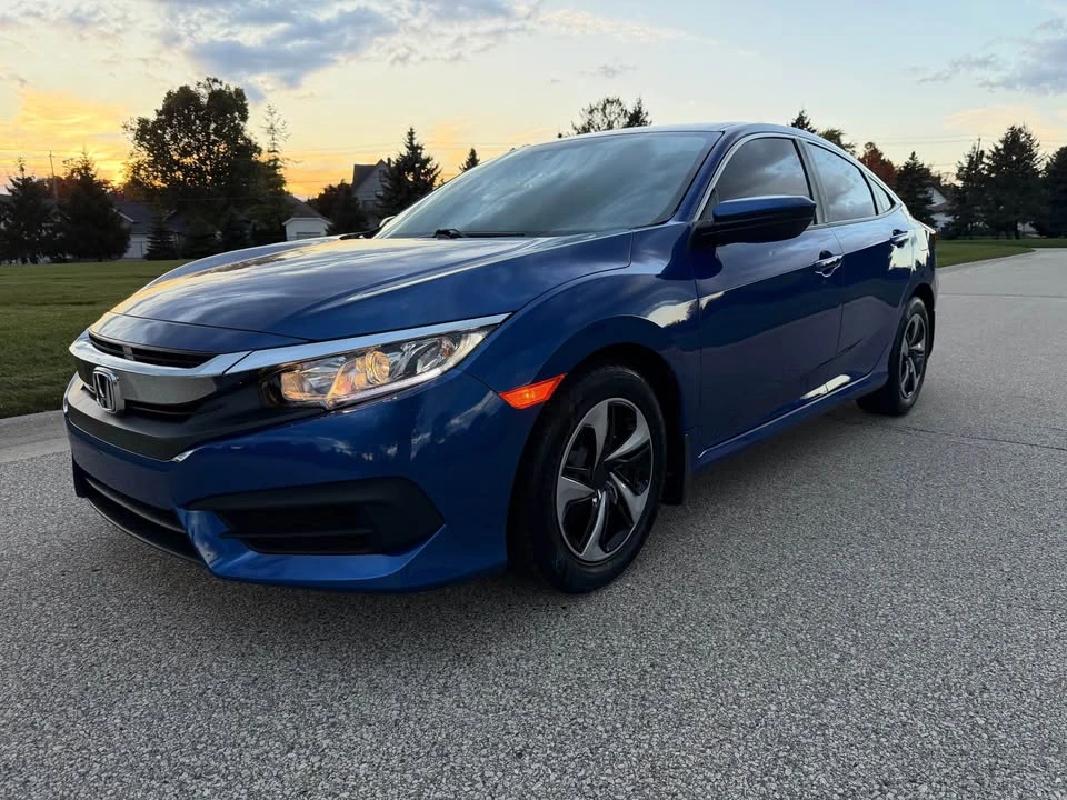 2016 Honda Civic 10th Gen - Image 2 of 19
