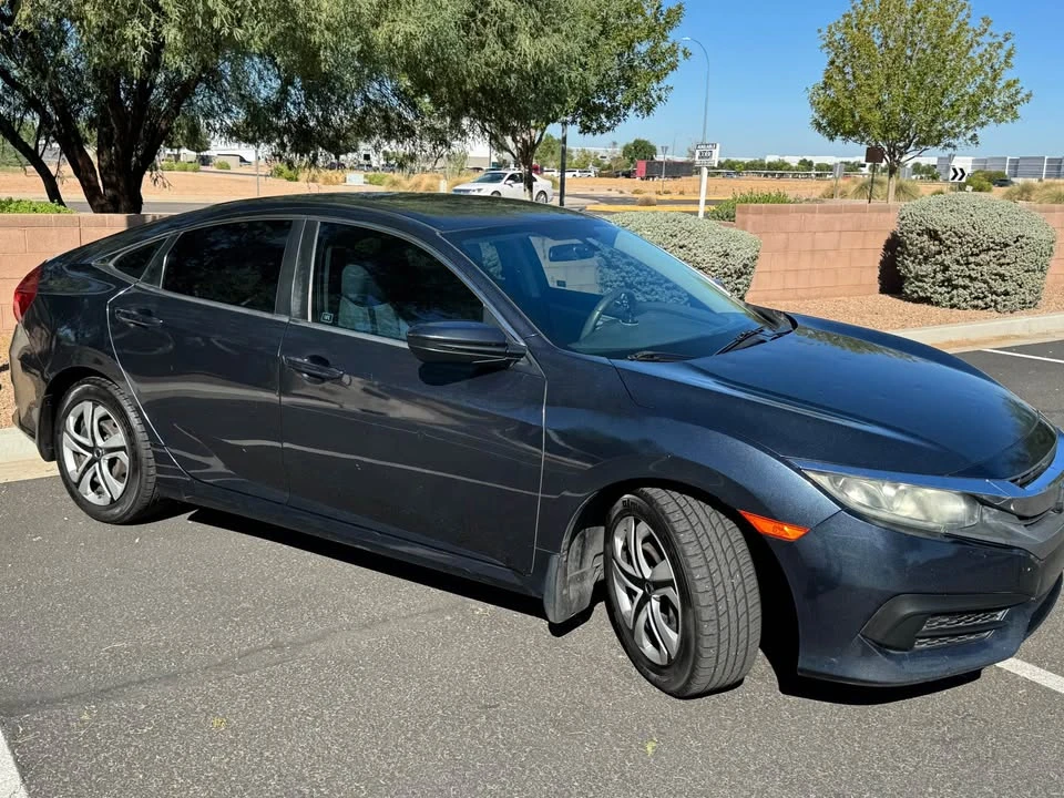 2016 Honda Civic 10th Gen - Image 4 of 18