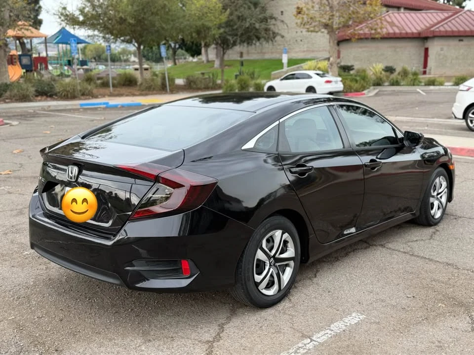 2016 Honda Civic 10th Gen - Image 6 of 10