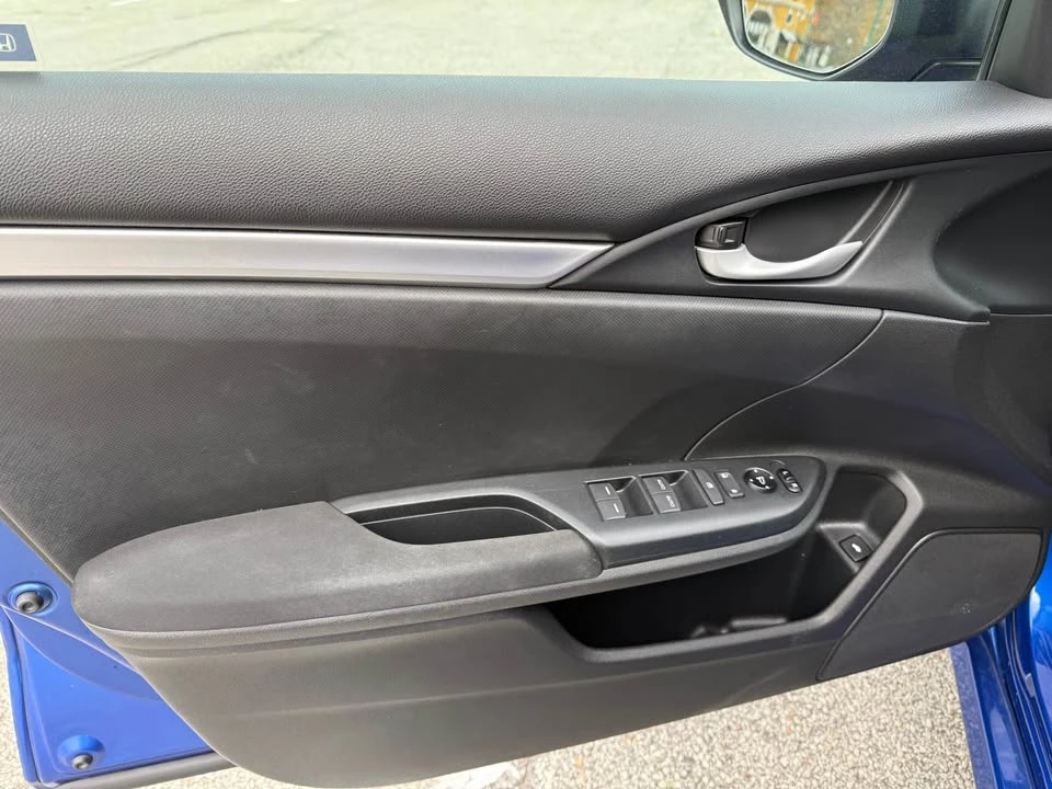 2016 Honda Civic 10th Gen - Image 13 of 16
