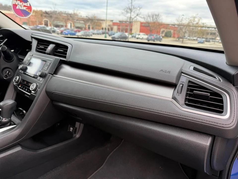2016 Honda Civic 10th Gen - Image 9 of 16