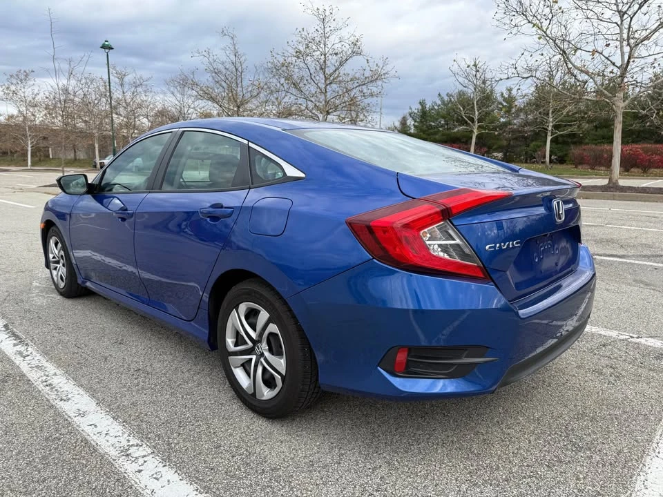 2016 Honda Civic 10th Gen - Image 6 of 16