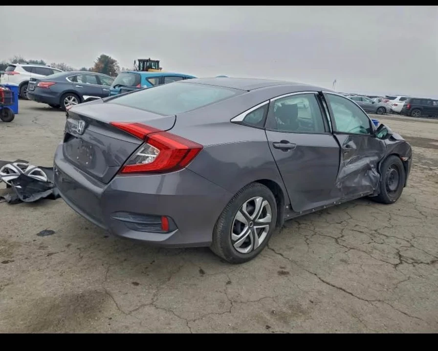 2016 Honda Civic 10th Gen - Image 6 of 8