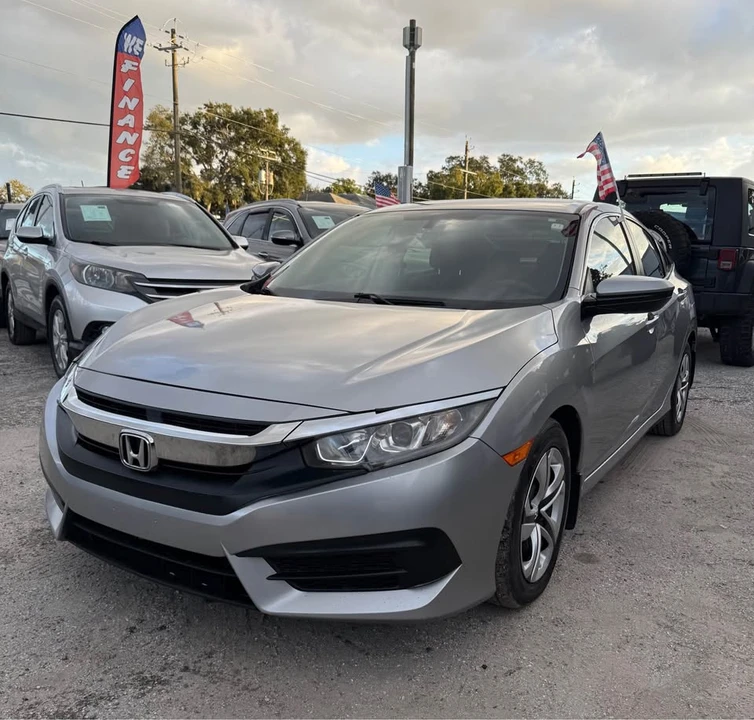 2016 Honda Civic 10th Gen - Image 4 of 18
