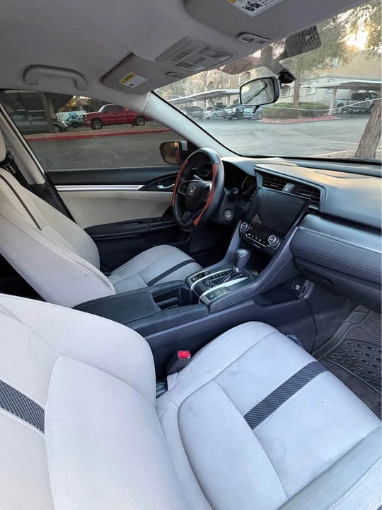 2016 Honda Civic 10th Gen - Image 5 of 11