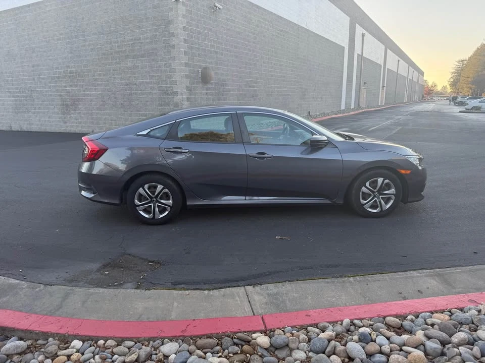 2016 Honda Civic 10th Gen - Image 4 of 14