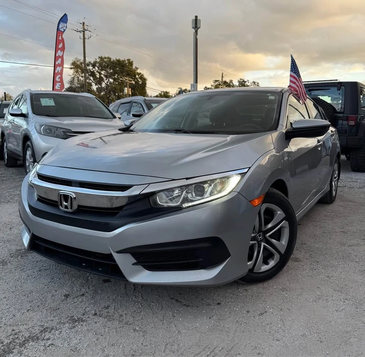 2016 Honda Civic 10th Gen - Image 2 of 18