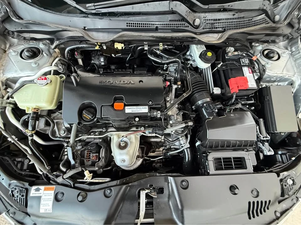 2016 Honda Civic 10th Gen - Image 17 of 18