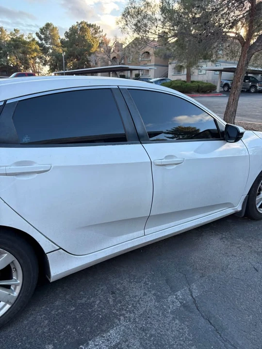 2016 Honda Civic 10th Gen - Image 3 of 11