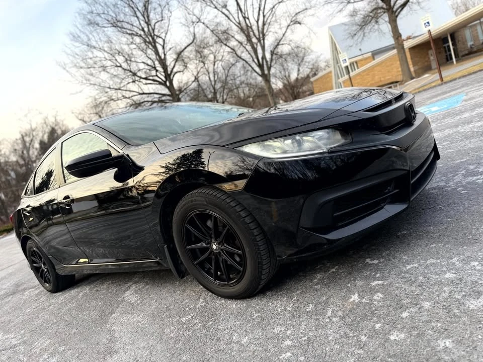 2016 Honda Civic 10th Gen - Image 3 of 16