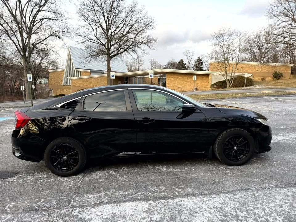 2016 Honda Civic 10th Gen - Image 5 of 16