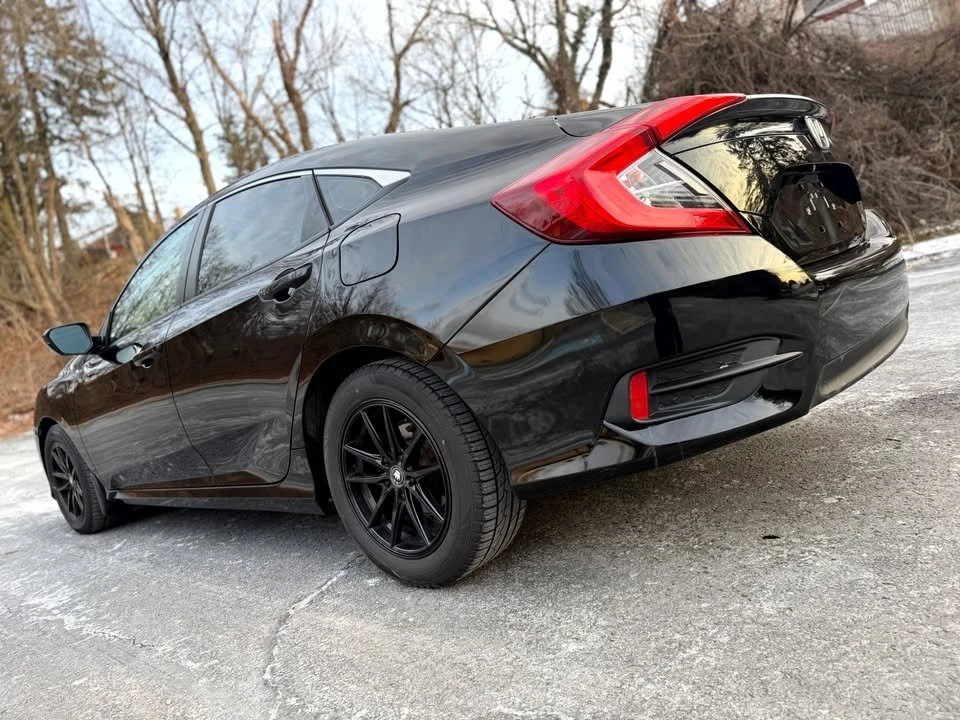 2016 Honda Civic 10th Gen - Image 8 of 16