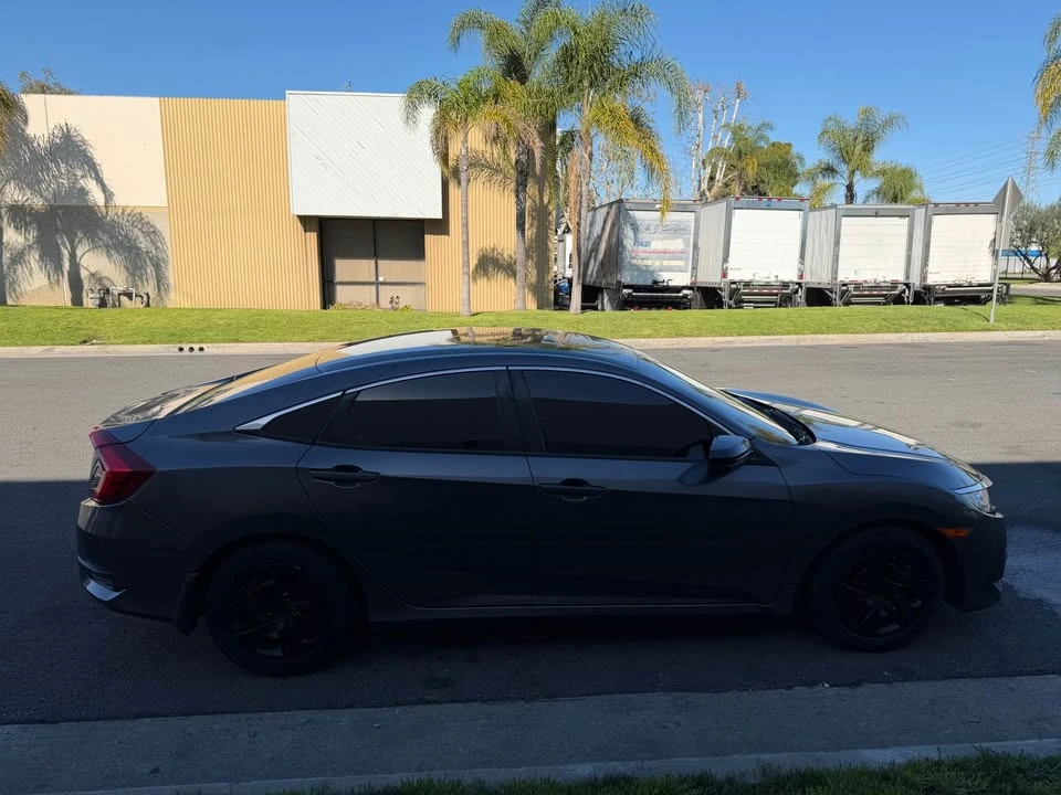 2016 Honda Civic 10th Gen - Image 6 of 13