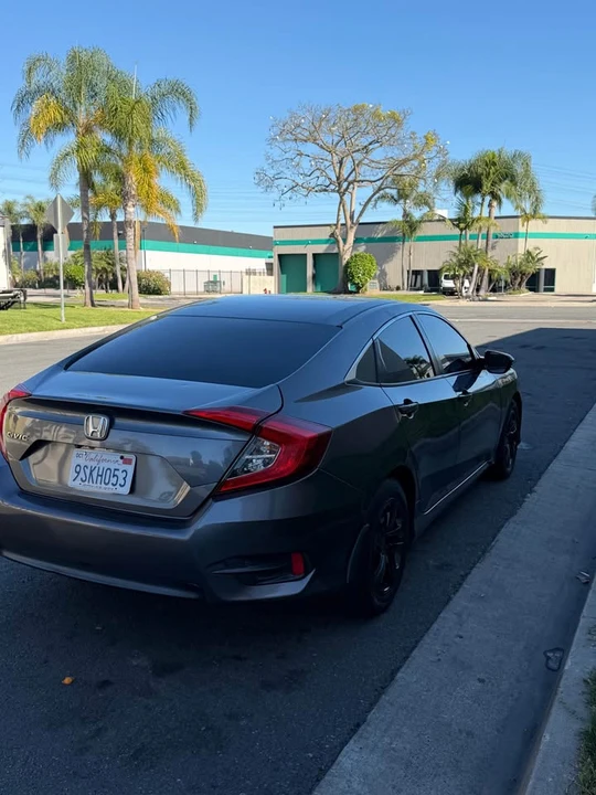 2016 Honda Civic 10th Gen - Image 5 of 13