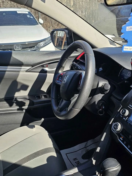 2016 Honda Civic 10th Gen - Image 9 of 13