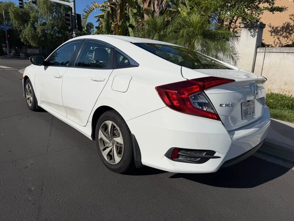 2016 Honda Civic 10th Gen - Image 2 of 6