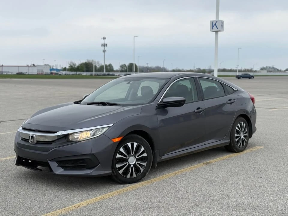 2016 Honda Civic 10th Gen - Image 9 of 13