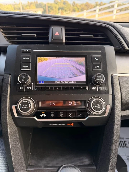 2016 Honda Civic 10th Gen - Image 9 of 15
