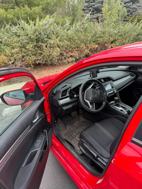 2016 Honda Civic 10th Gen - Image 5 of 9