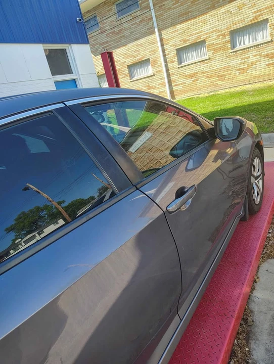 2016 Honda Civic 10th Gen - Image 8 of 20