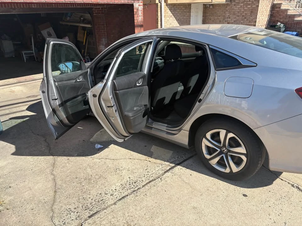 2016 Honda Civic 10th Gen - Image 6 of 8
