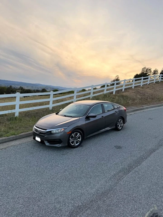2016 Honda Civic 10th Gen - Image 6 of 15