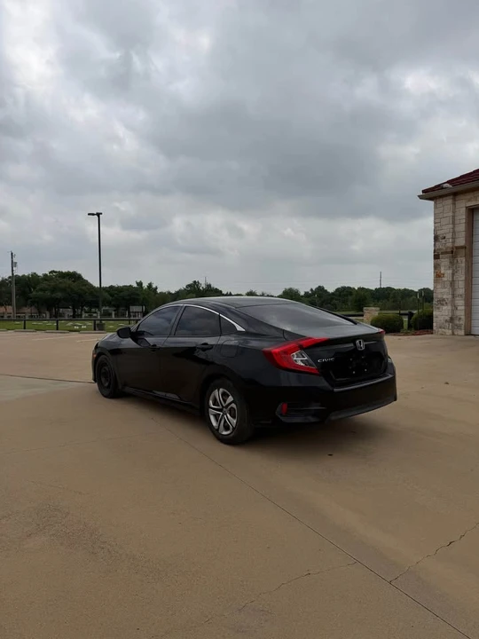 2016 Honda Civic 10th Gen - Image 7 of 18