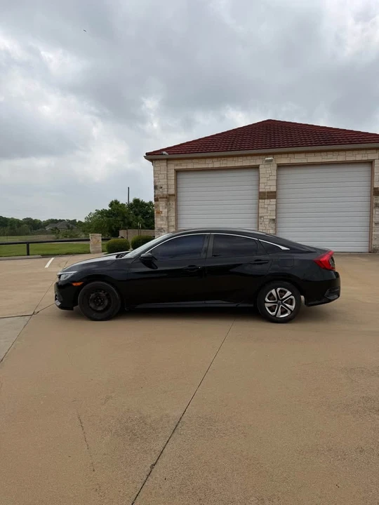 2016 Honda Civic 10th Gen - Image 8 of 18