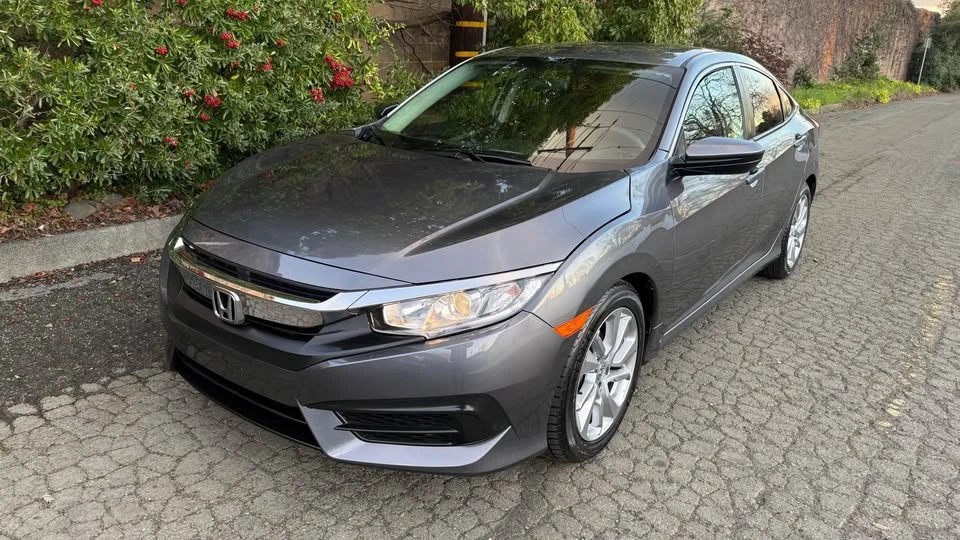 2016 Honda Civic 10th Gen - Image 13 of 20