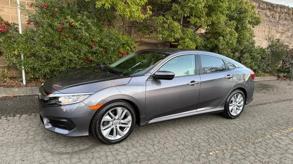 2016 Honda Civic 10th Gen - Image 20 of 20