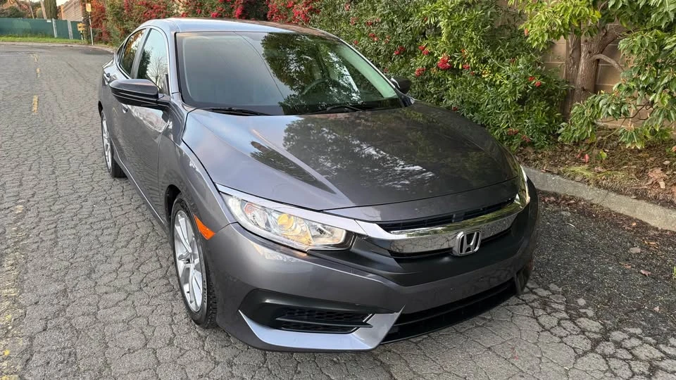 2016 Honda Civic 10th Gen - Image 2 of 20