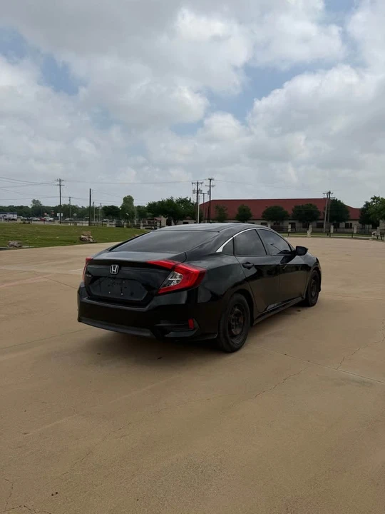 2016 Honda Civic 10th Gen - Image 5 of 18
