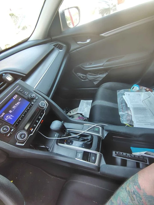 2016 Honda Civic 10th Gen - Image 10 of 20