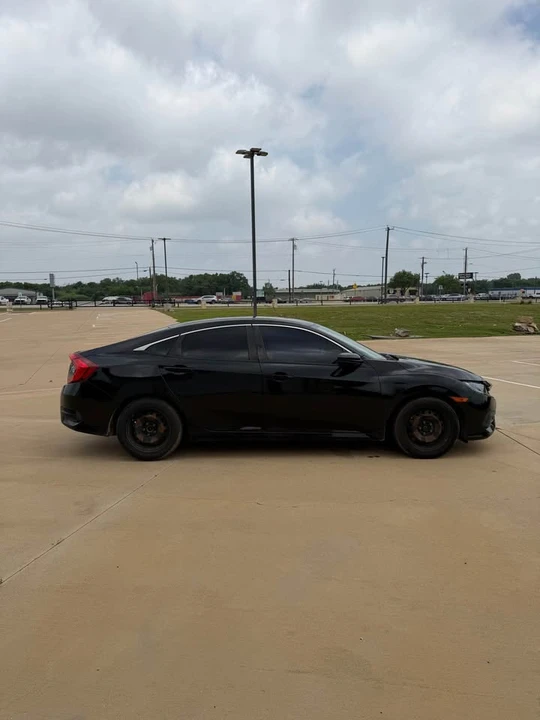 2016 Honda Civic 10th Gen - Image 4 of 18