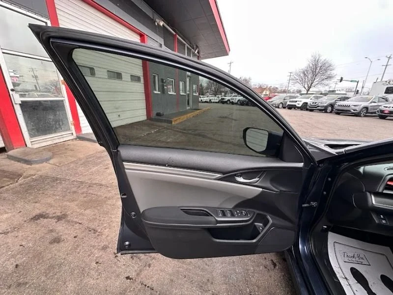 2016 Honda Civic 10th Gen - Image 15 of 18