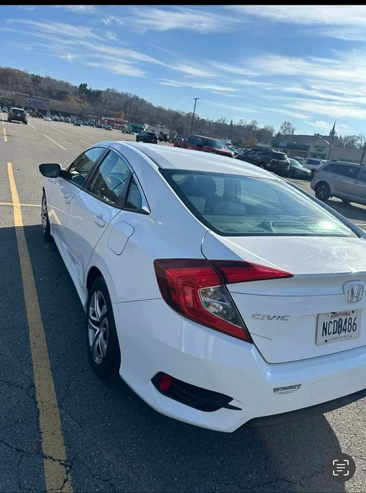 2016 Honda Civic 10th Gen - Image 2 of 11